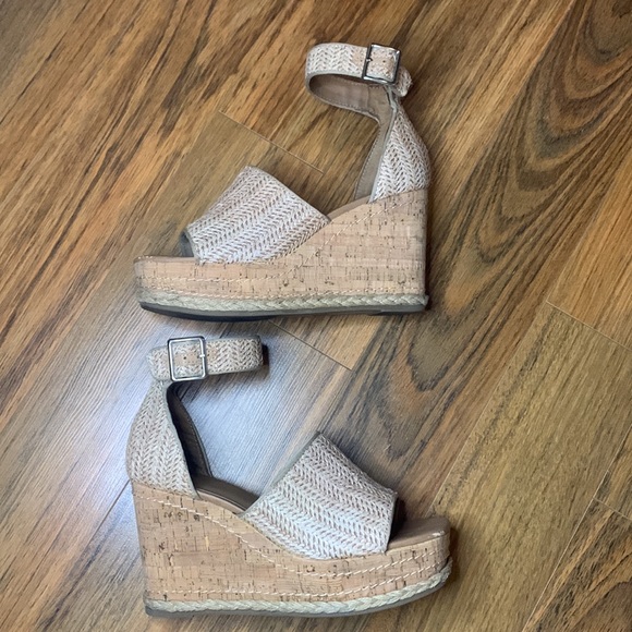 Universal Thread Julianna Cork Platform Wedge Sandals 9 - Picture 3 of 6